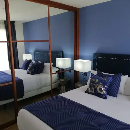 Luxury Apartamento Con Piscina Apartment *