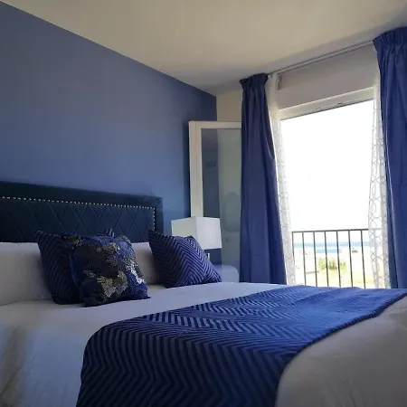 Luxury Apartamento Con Piscina Apartment *